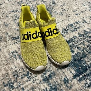 Mens Adidas Runners, Size 8.5. Condition 9/10.